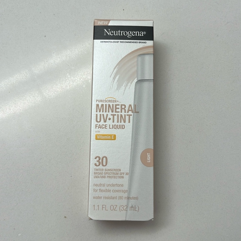 Neutrogena Mineral UV Tint Face Liquid - LIGHT